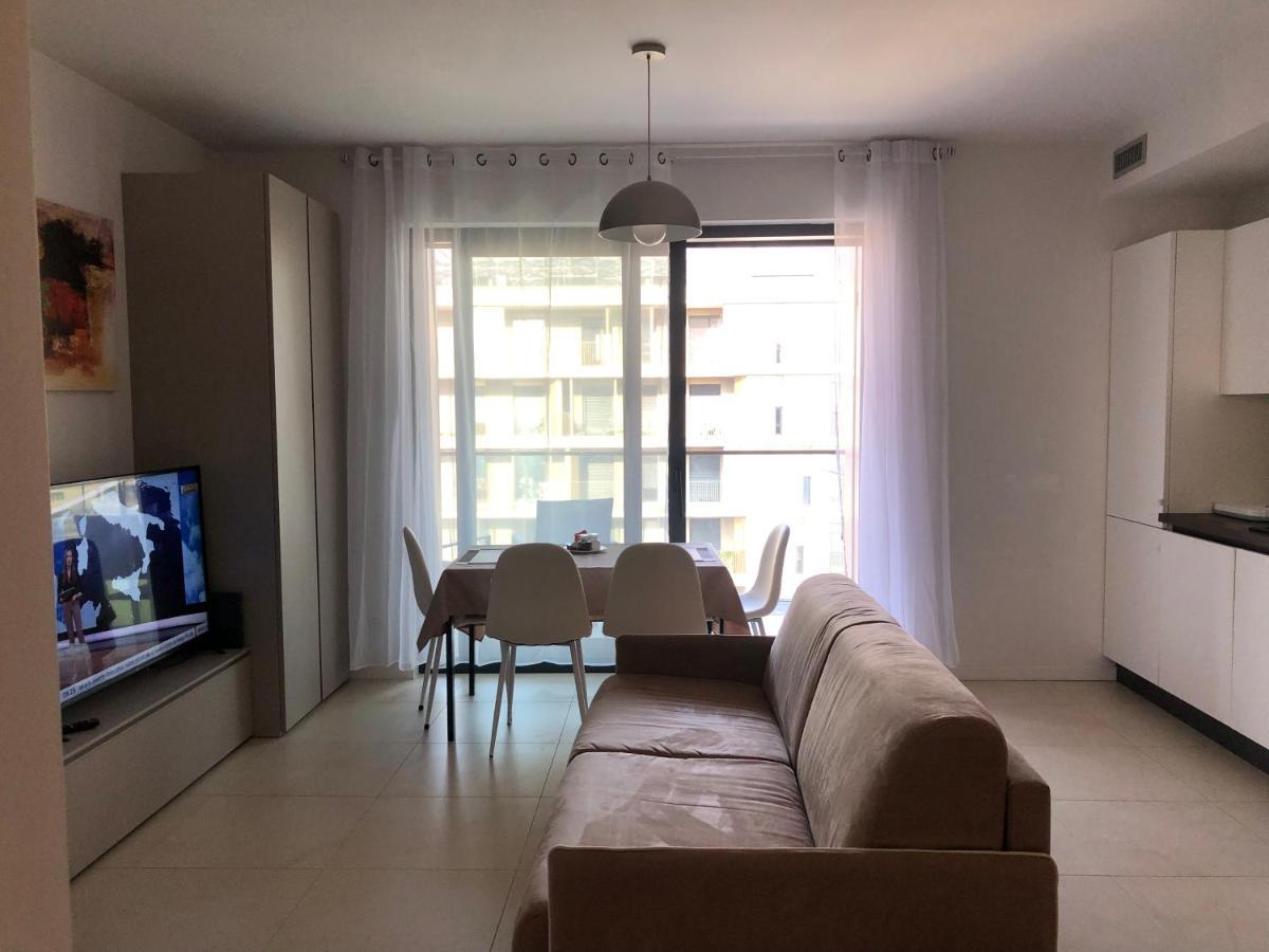 Loft With Terrace In Uptown Milan Near Rho Fiera Daire Pero Dış mekan fotoğraf